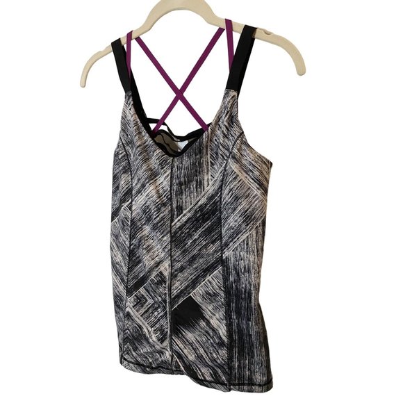 LULULEMON Tank Top‎ Hot To Street Built In Support Bra Black White Luxtreme Sz 8 - Picture 2 of 8